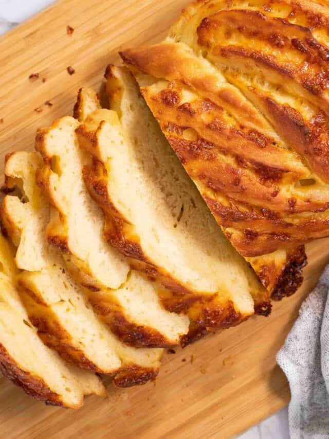 Cheesy Garlic Bread Twist from scratch!