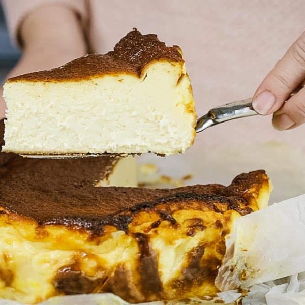 burnt basque cheesecake serving