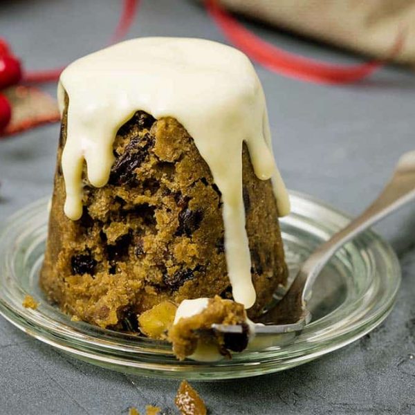 individual christmas pudding with custard
