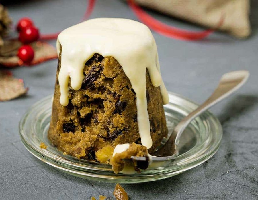individual christmas pudding with custard