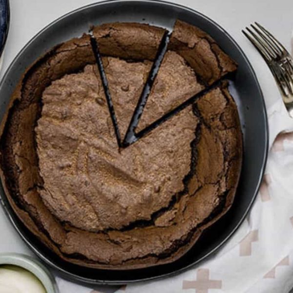 flourless-chocolate-cake-landscape